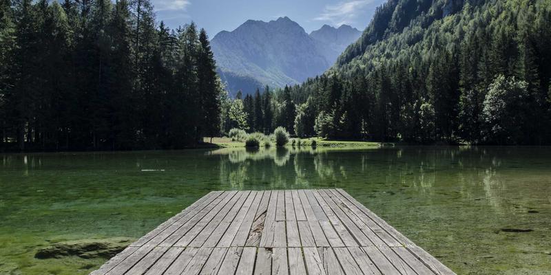 弹性计算如何助力世纪盛年TV？揭秘云计算应对节假日流量高峰的实战策略