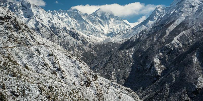 影视娱乐社交化新浪潮:深度解析世纪盛年TV的弹幕、评论与社区生态建设